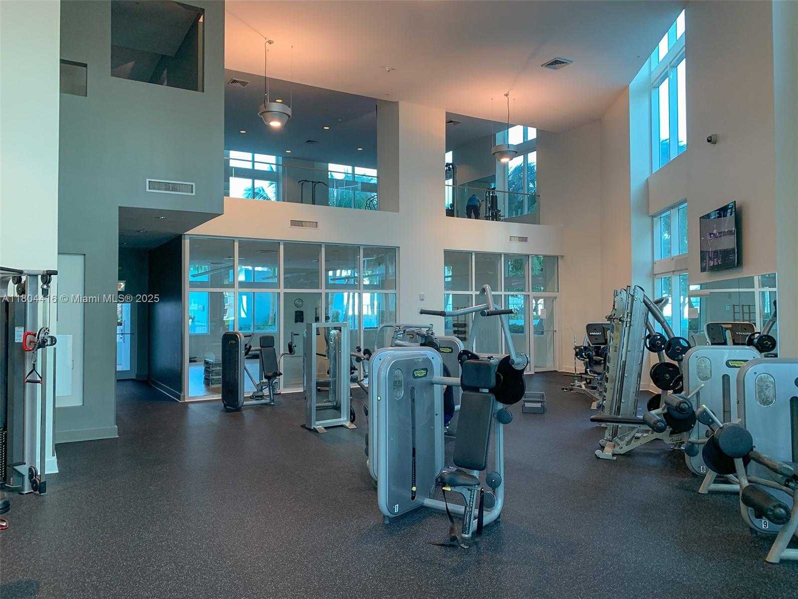 Small Image of 1900 NORTH BAYSHORE DR #2512, Miami Number 29