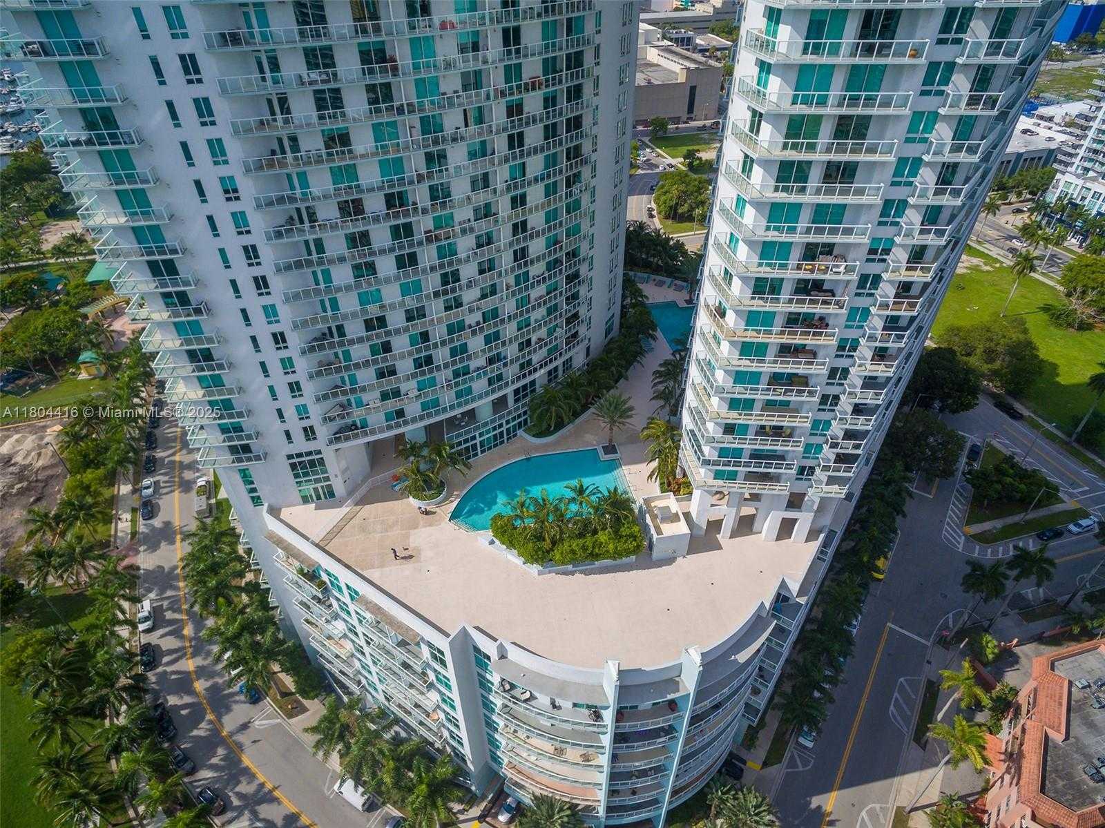 Small Image of 1900 NORTH BAYSHORE DR #2512, Miami Number 3