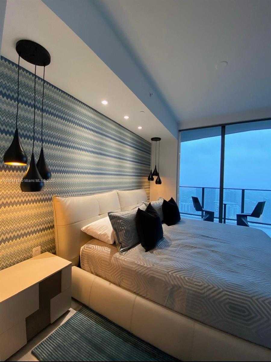 Small Image of 1000 BRICKELL PLZ #3308, Miami Number 10