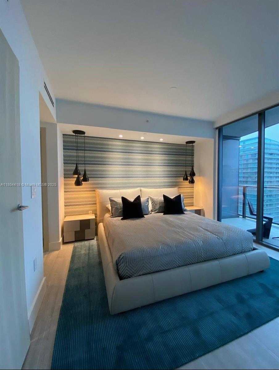 Small Image of 1000 BRICKELL PLZ #3308, Miami Number 11