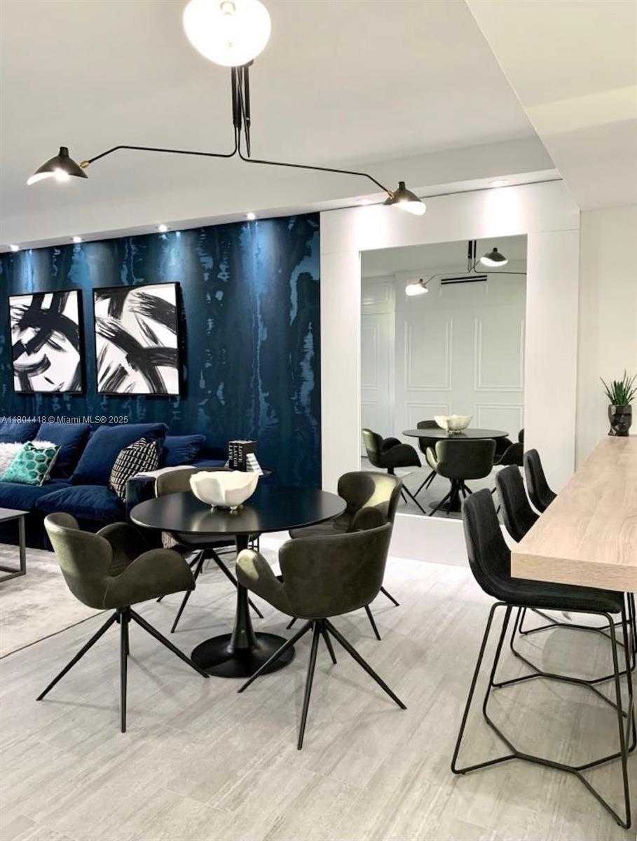 Small Image of 1000 BRICKELL PLZ #3308, Miami Number 7