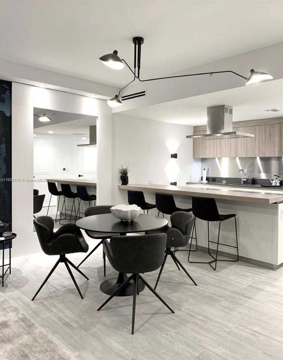 Small Image of 1000 BRICKELL PLZ #3308, Miami Number 8