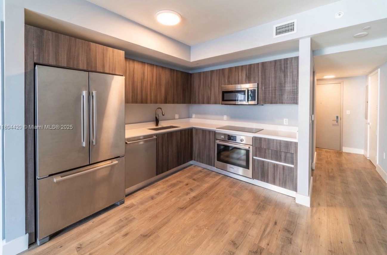 Small Image of 488 NE 18TH #2703, Miami Number 9