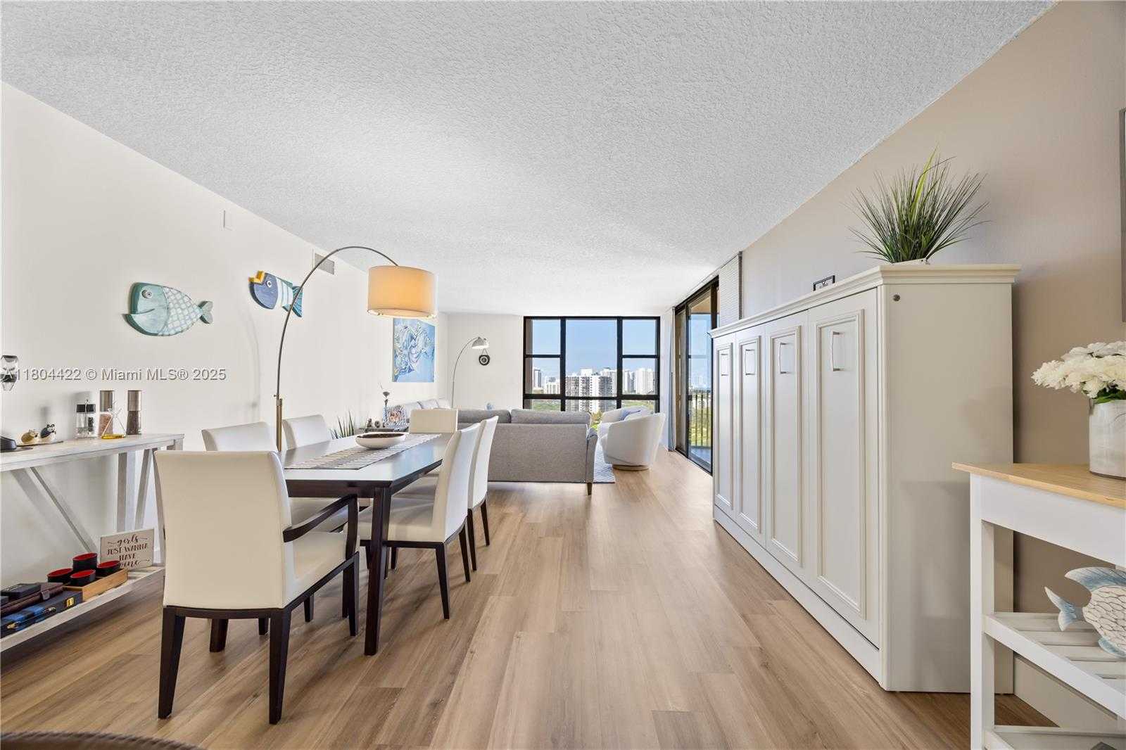 Small Image of 20301 WEST COUNTRY CLUB DR #1623, Aventura Number 16