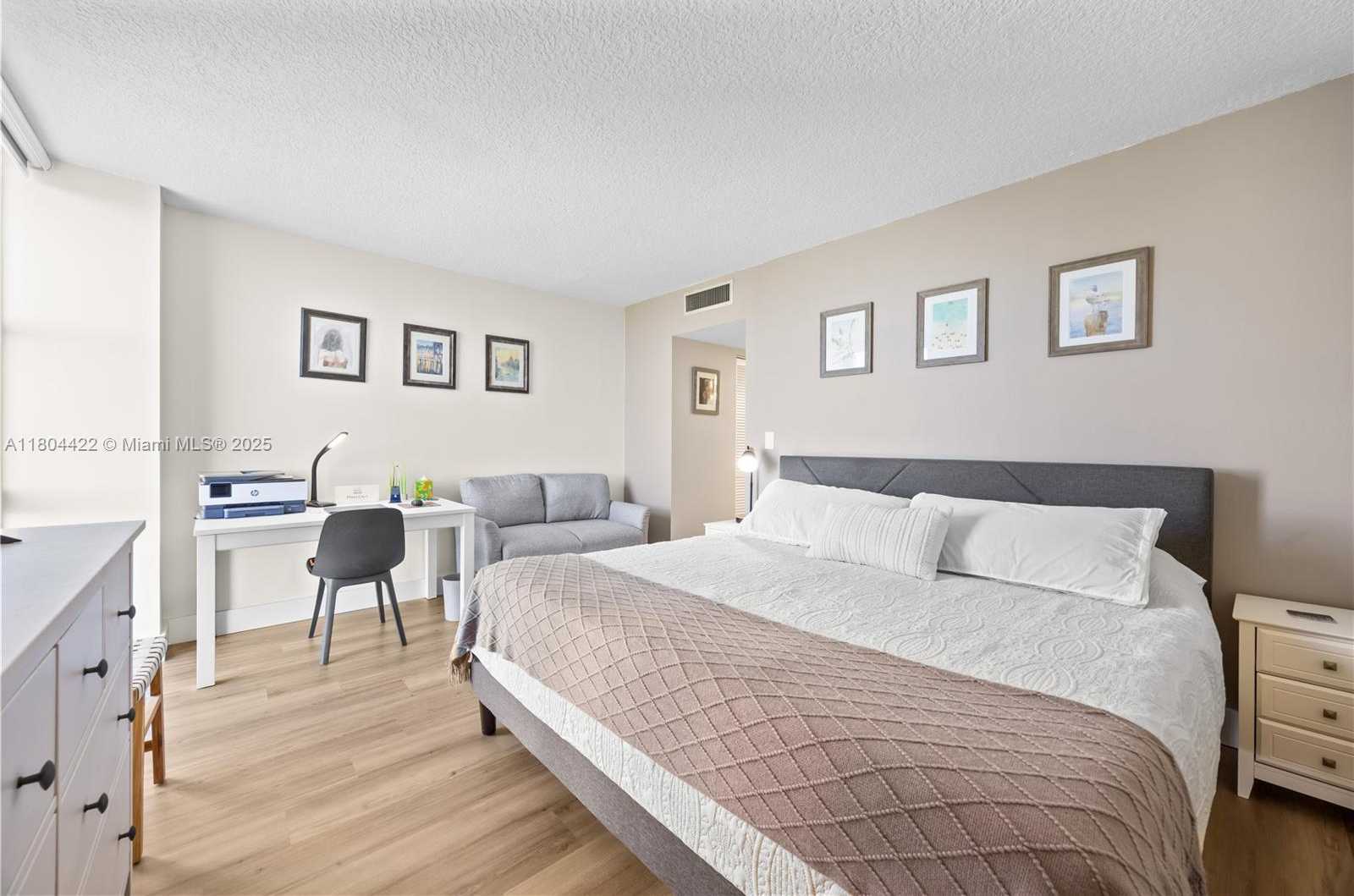 Small Image of 20301 WEST COUNTRY CLUB DR #1623, Aventura Number 26