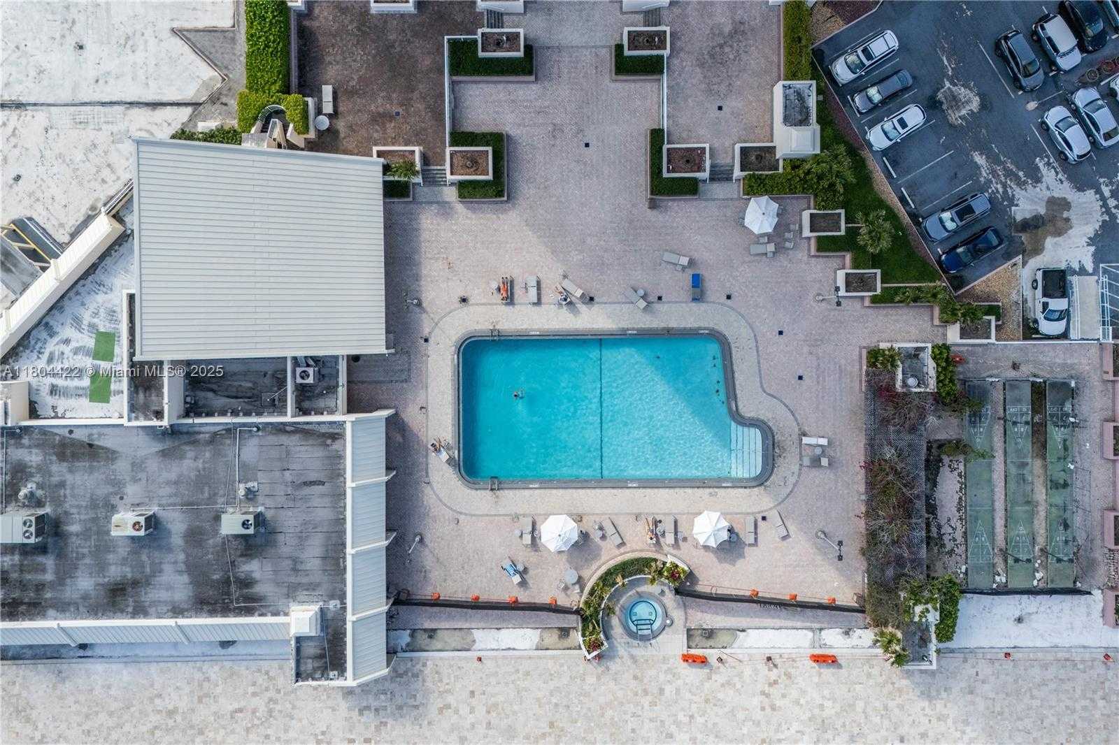 Small Image of 20301 WEST COUNTRY CLUB DR #1623, Aventura Number 29