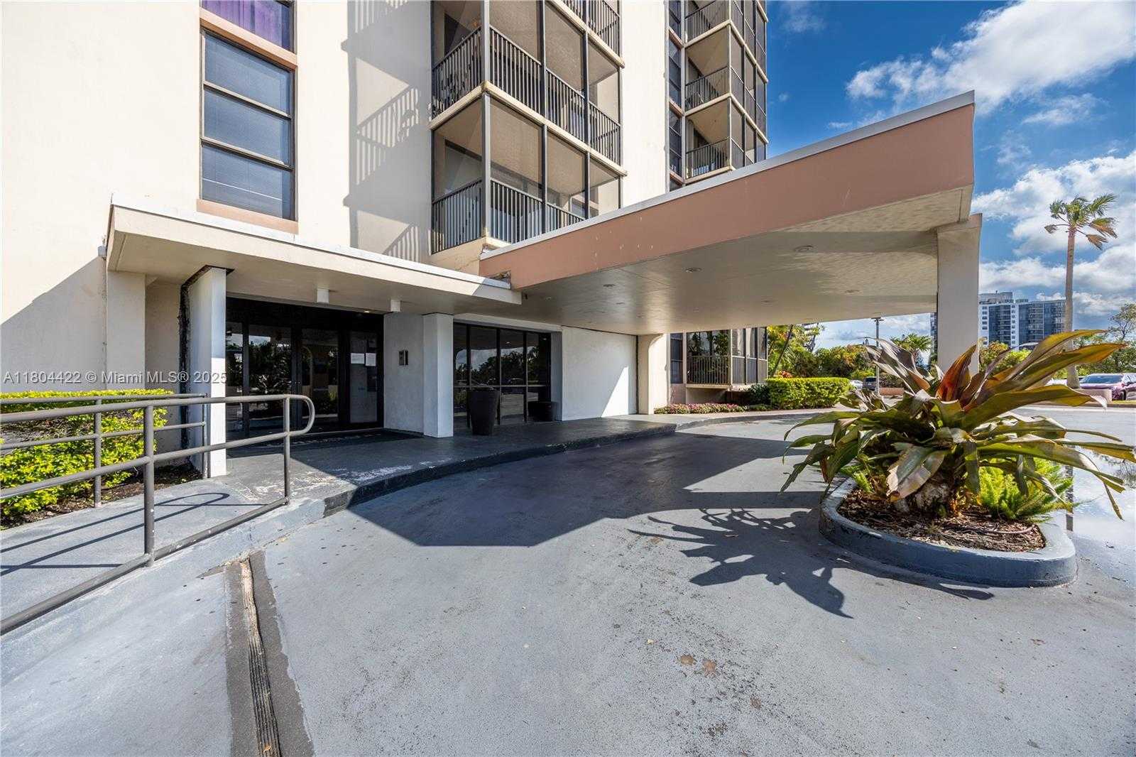 Small Image of 20301 WEST COUNTRY CLUB DR #1623, Aventura Number 31
