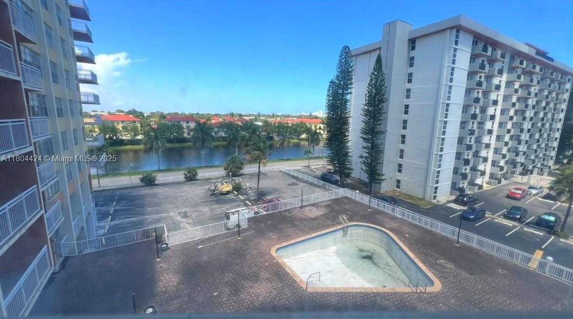 Small Image of 2025 NORTH EAST 164TH ST #506, North Miami Beach Number 10