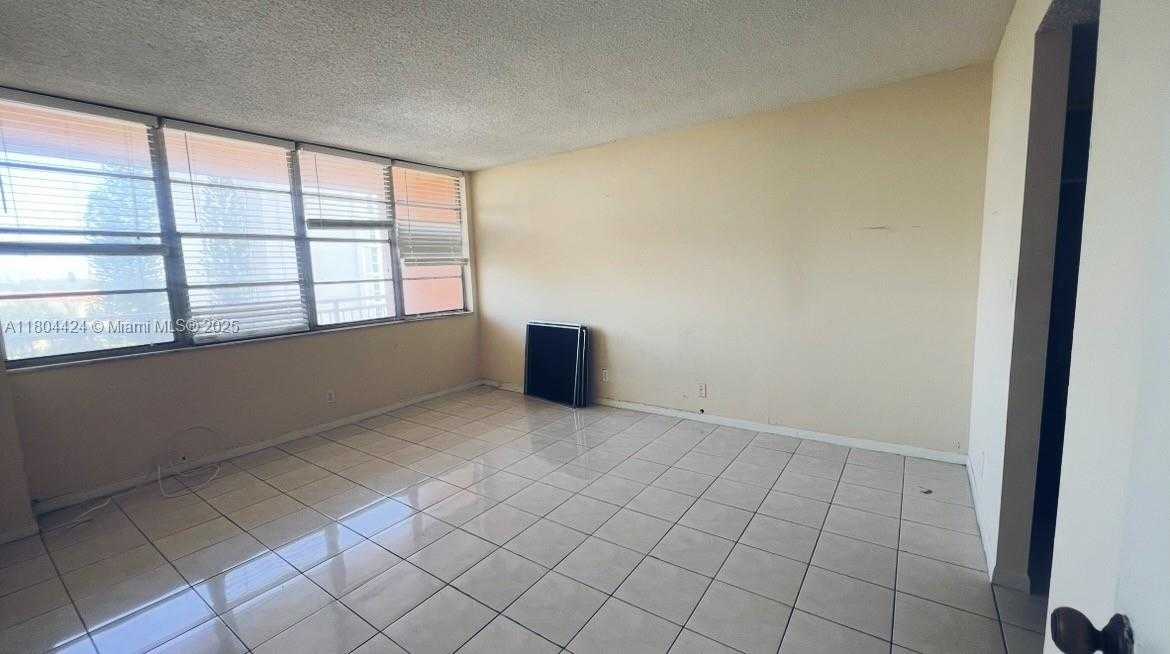 Small Image of 2025 NORTH EAST 164TH ST #506, North Miami Beach Number 6