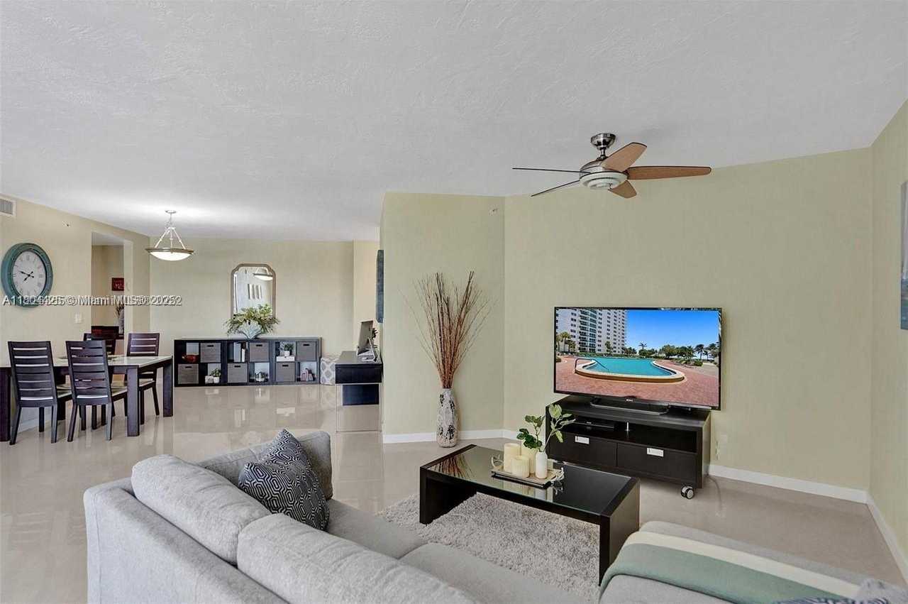 Small Image of 3001 SOUTH OCEAN DR #321, Hollywood Number 12