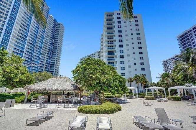 Small Image of 3001 SOUTH OCEAN DR #321, Hollywood Number 30