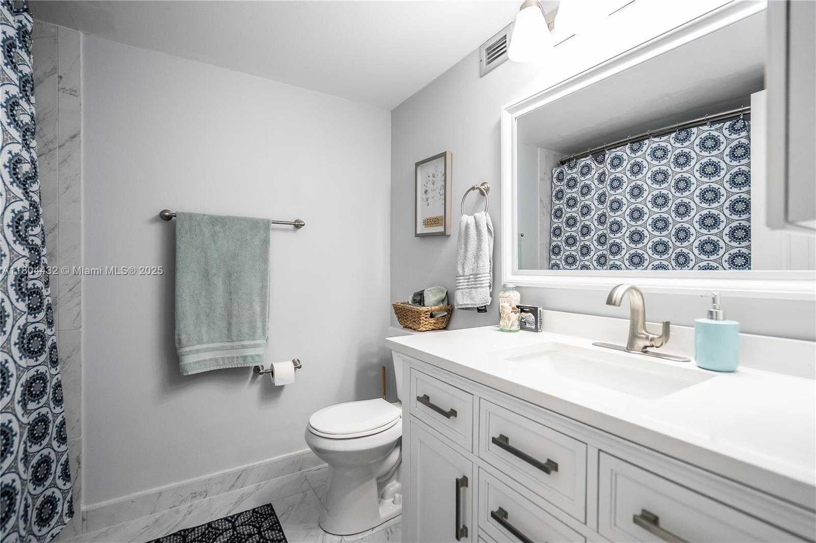 Small Image of 2017 SOUTH OCEAN DR #1404, Hallandale Beach Number 31