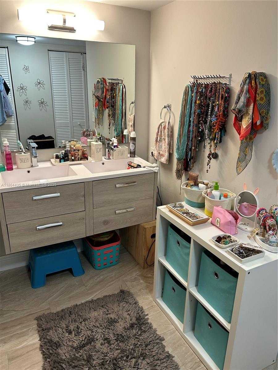 Small Image of 575 CRANDON BLVD #808, Key Biscayne Number 13