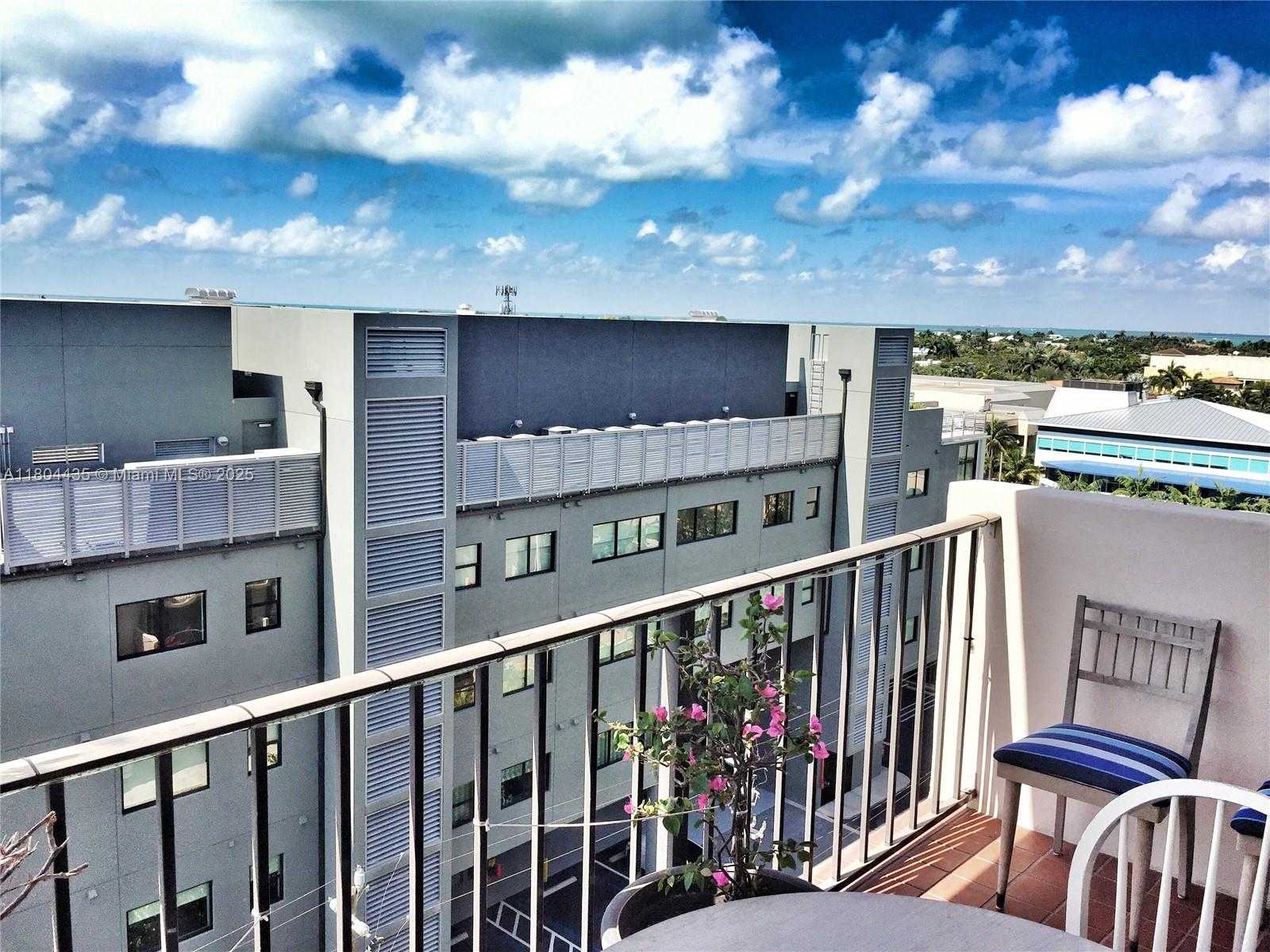 Small Image of 575 CRANDON BLVD #808, Key Biscayne Number 4