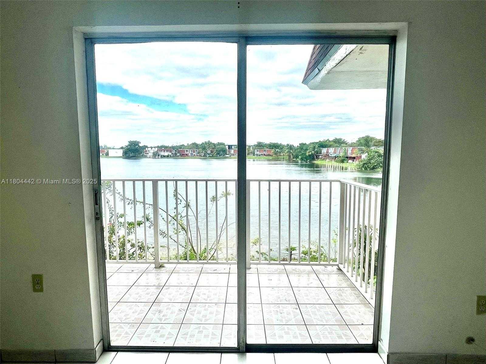 Small Image of 310 NORTH WEST 107TH AVE #208, Miami Number 11