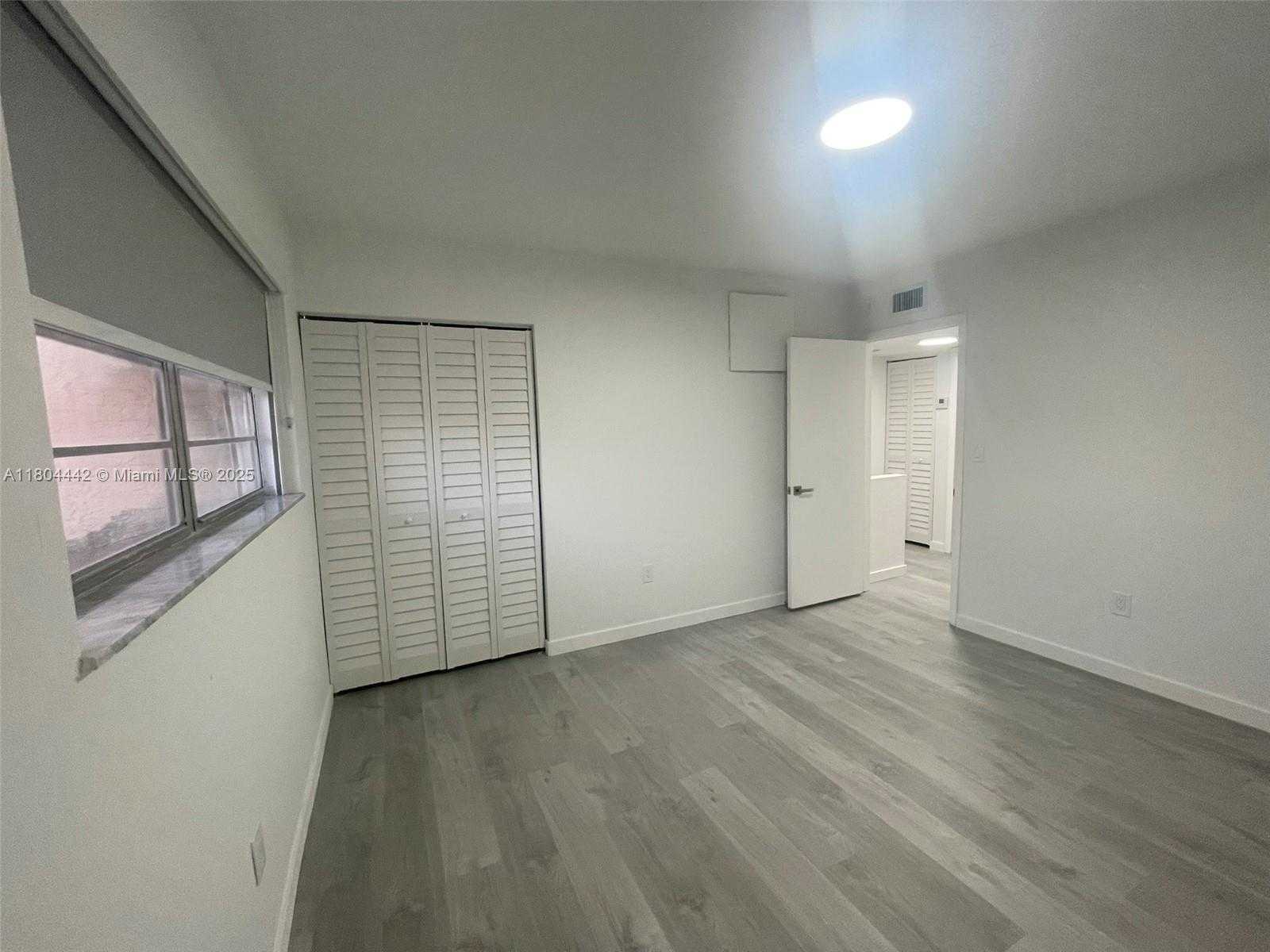 Small Image of 310 NORTH WEST 107TH AVE #208, Miami Number 19