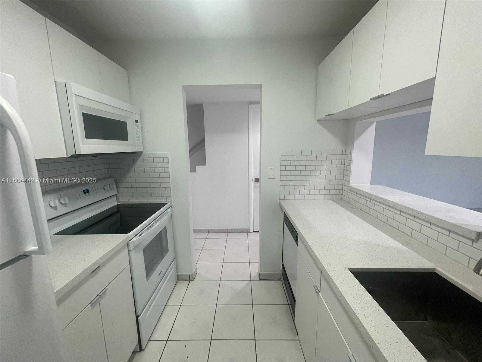 Small Image of 310 NORTH WEST 107TH AVE #208, Miami Number 5