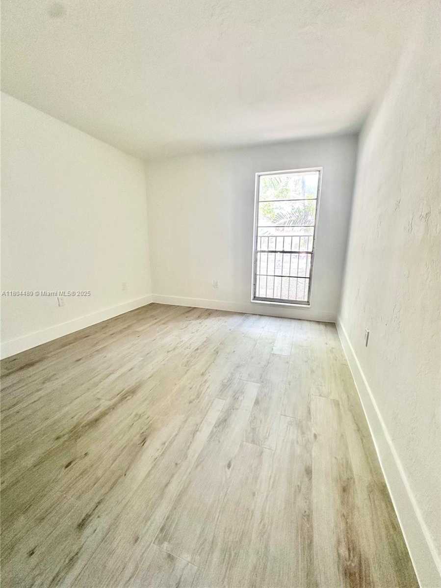 Small Image of 6890 NORTH KENDALL DR #B204, Pinecrest Number 10