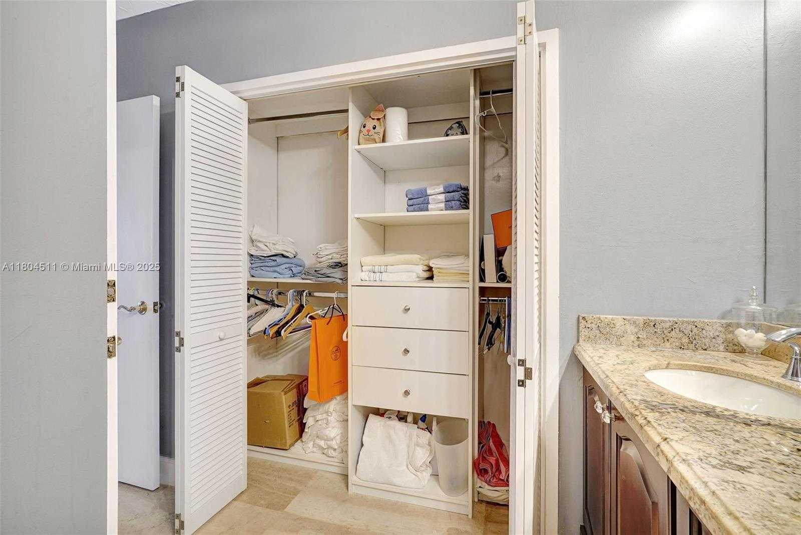 Small Image of 3725 SOUTH OCEAN DR #1014, Hollywood Number 32