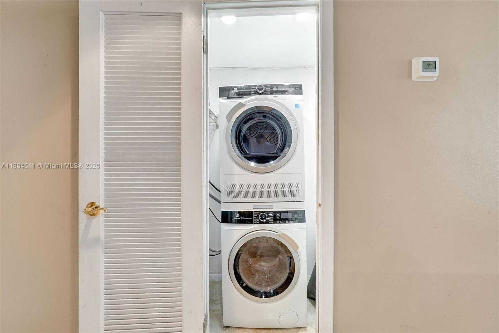 Small Image of 3725 SOUTH OCEAN DR #1014, Hollywood Number 42