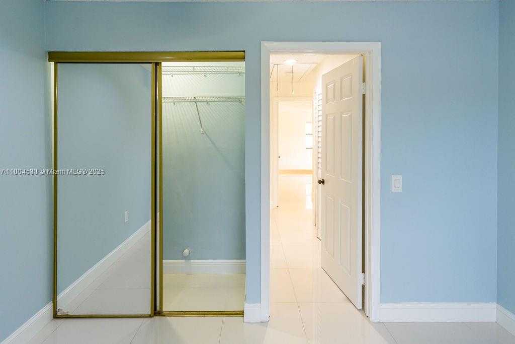 Small Image of 17359 NORTH WEST 66TH CT, Hialeah Number 22