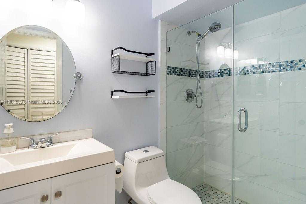 Small Image of 17359 NORTH WEST 66TH CT, Hialeah Number 9