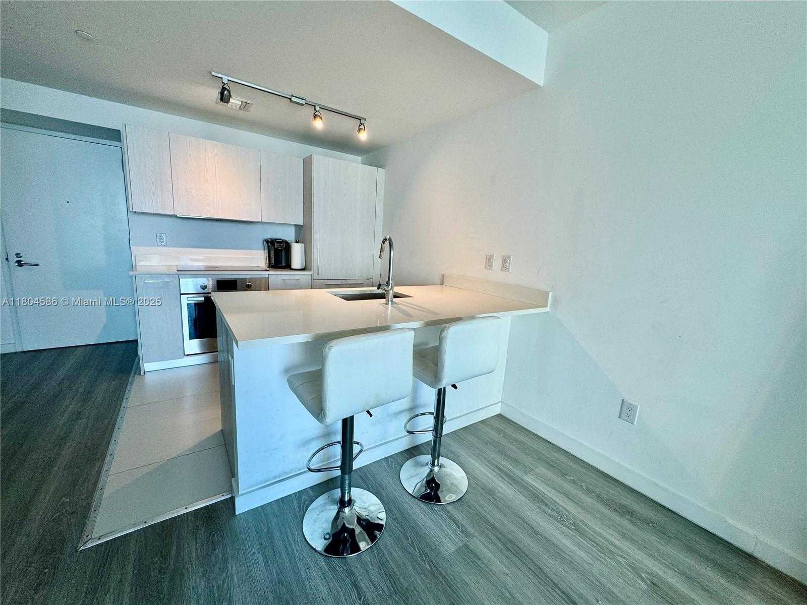 Small Image of 501 NORTH EAST 31ST ST #2903, Miami Number 9