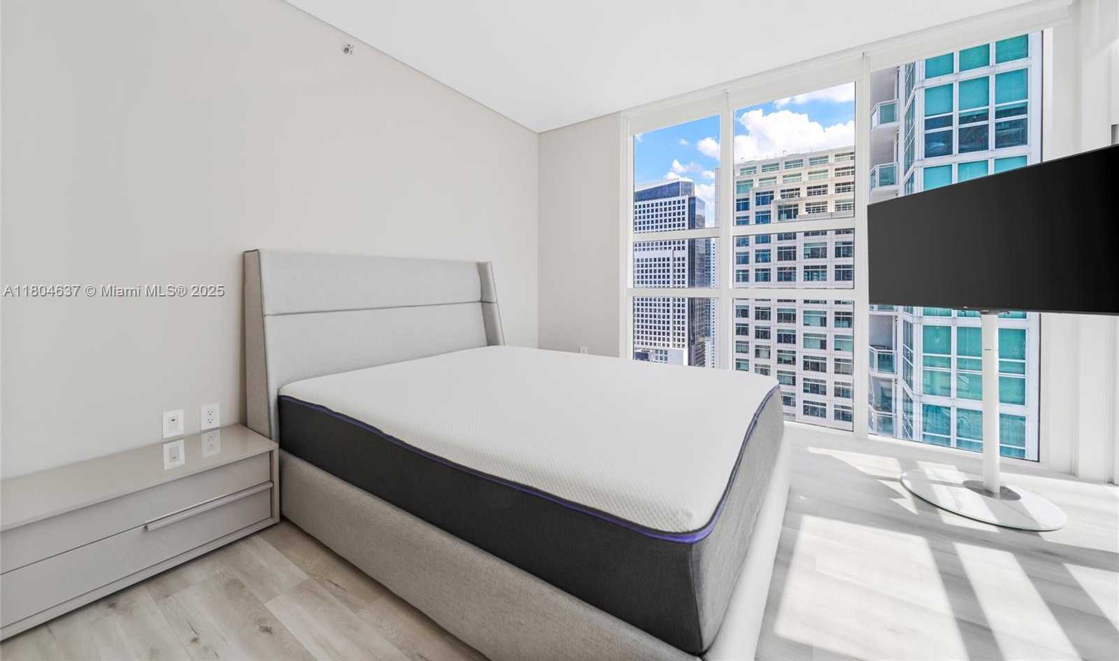 Small Image of 951 BRICKELL AVE #2800, Miami Number 18