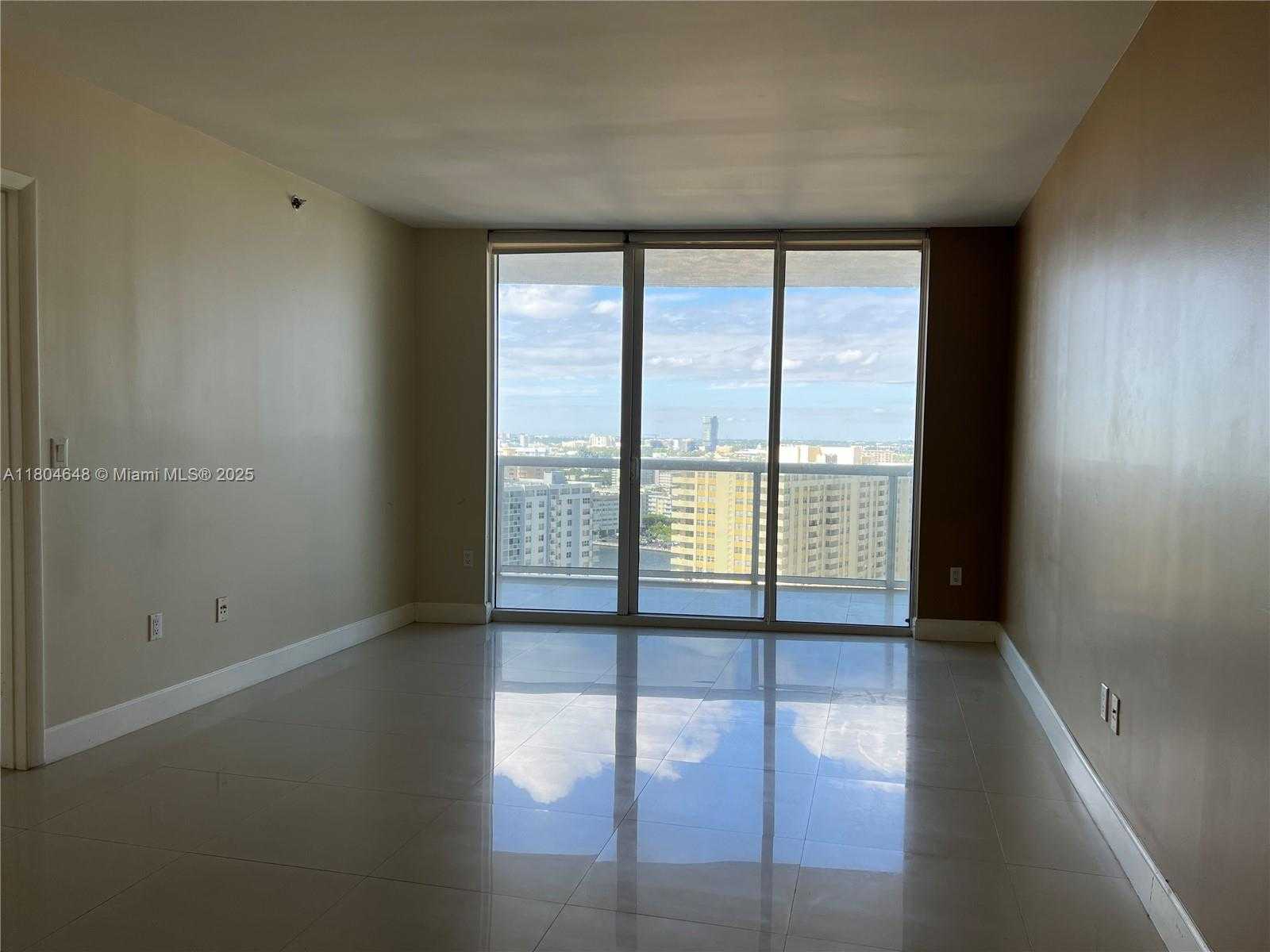 Small Image of 1800 SOUTH OCEAN DR #2006, Hallandale Beach Number 27