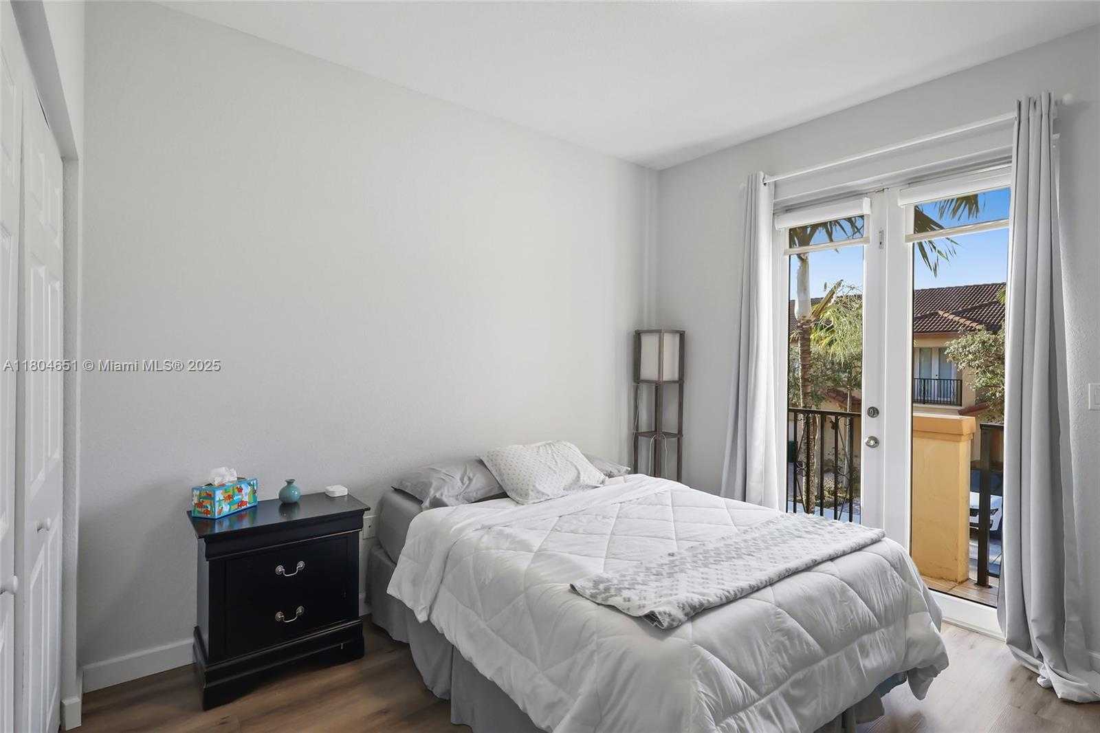 Small Image of 12956 SOUTH WEST 134TH TERR, Miami Number 11
