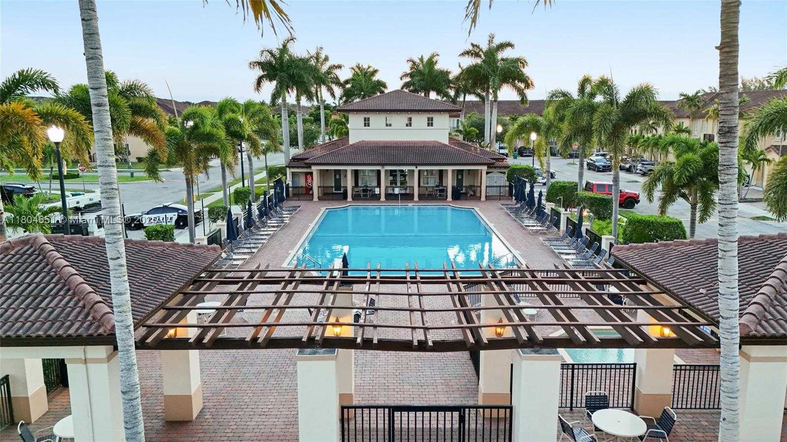 Small Image of 12956 SOUTH WEST 134TH TERR, Miami Number 19