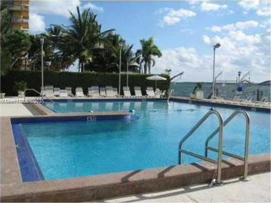 Small Image of 150 SOUTH EAST 25 RD #14H, Miami Number 14