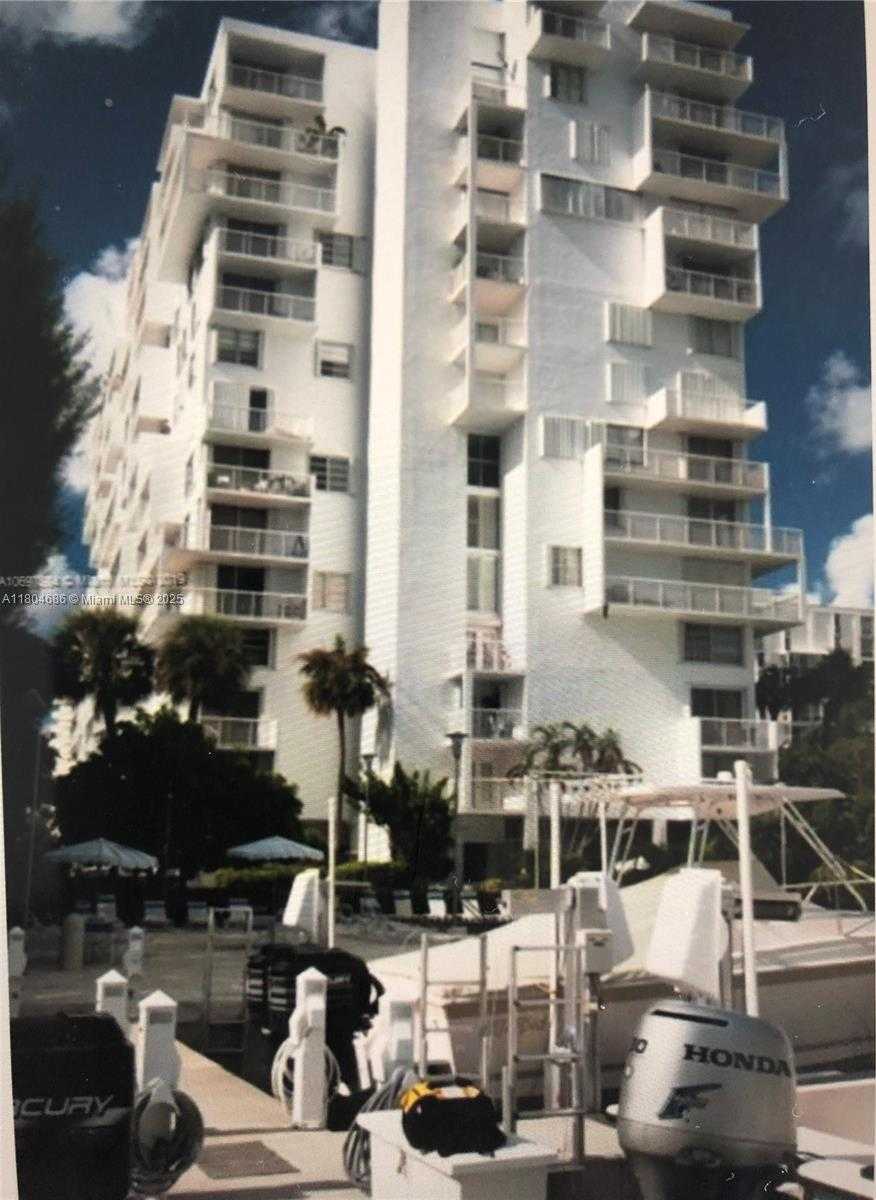 Small Image of 150 SOUTH EAST 25 RD #14H, Miami Number 20