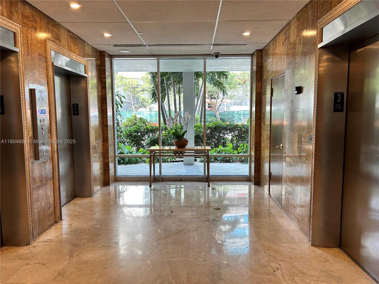 Small Image of 150 SOUTH EAST 25 RD #14H, Miami Number 4