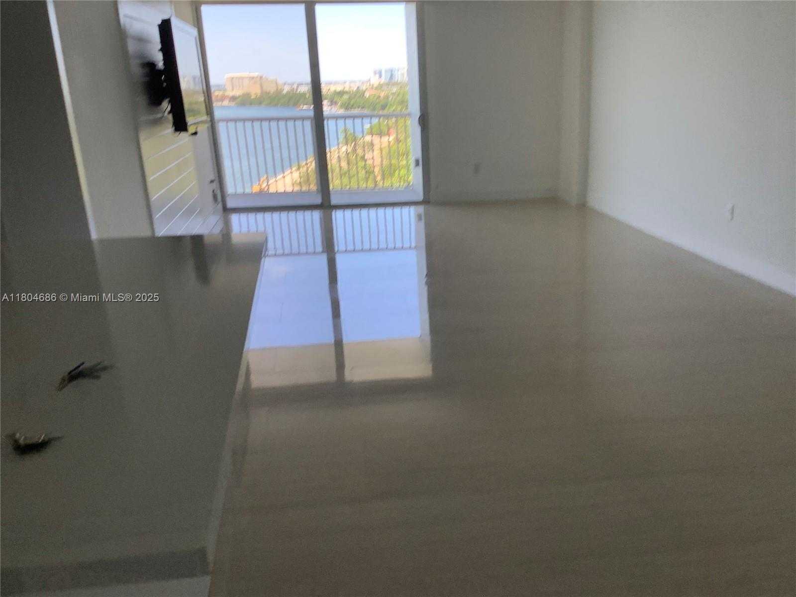 Small Image of 150 SOUTH EAST 25 RD #14H, Miami Number 8