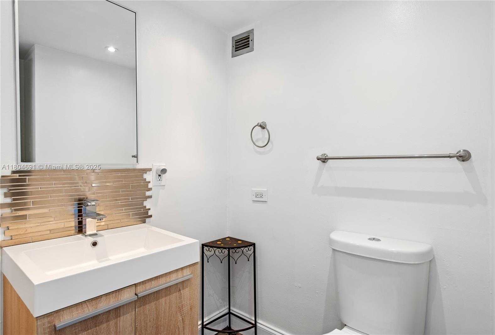 Small Image of 6770 INDIAN CREEK DR #TSA1, Miami Beach Number 10