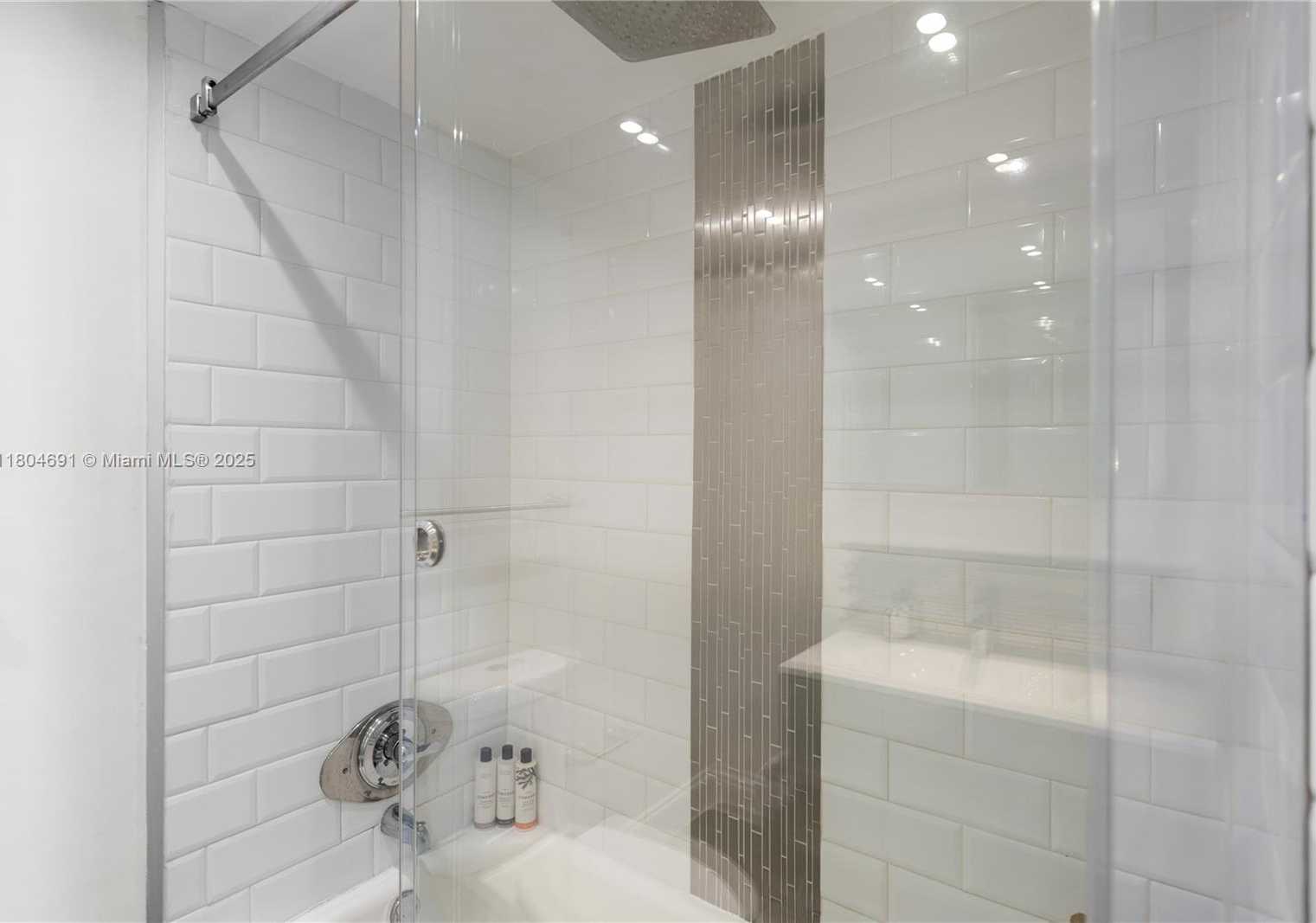 Small Image of 6770 INDIAN CREEK DR #TSA1, Miami Beach Number 21