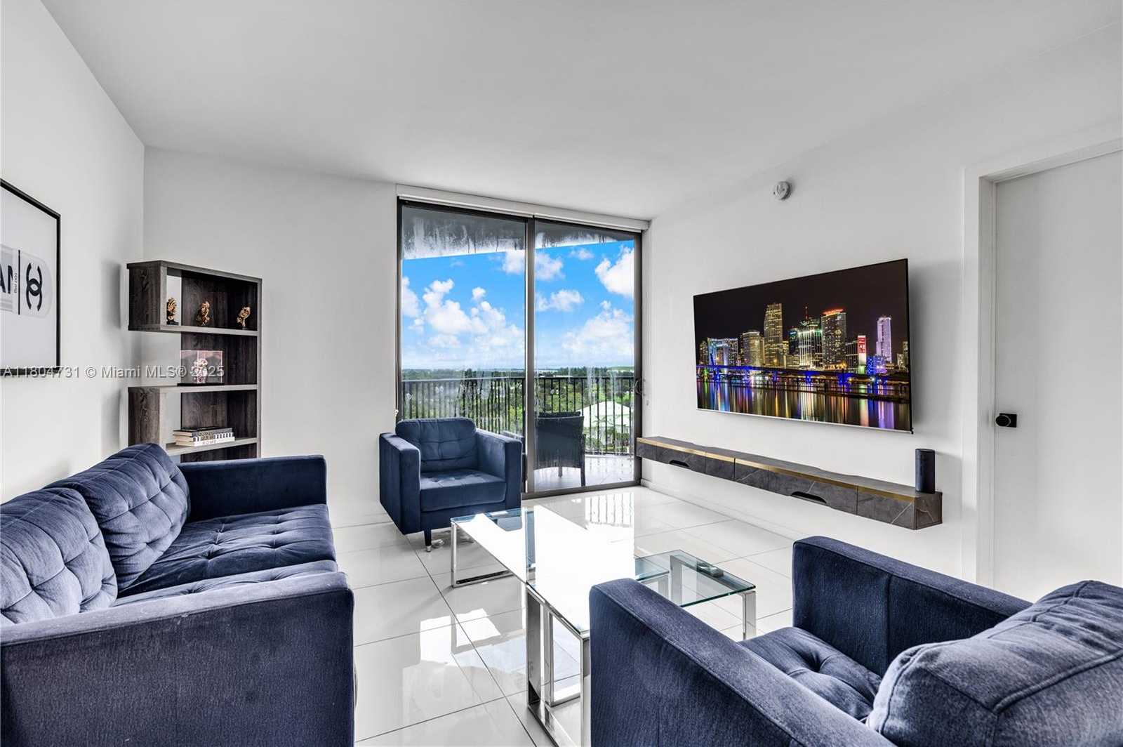 Small Image of 5300 PASEO BLVD #810, Doral Number 11