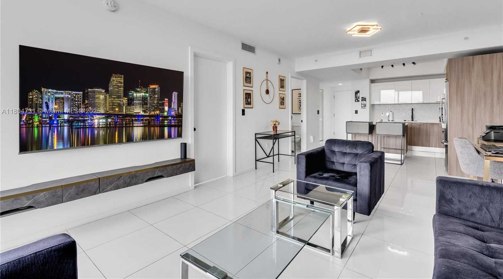 Small Image of 5300 PASEO BLVD #810, Doral Number 14