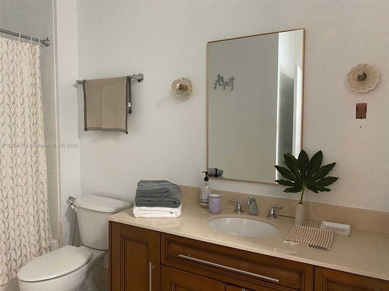Small Image of 2001 BISCAYNE BLVD #2306, Miami Number 12
