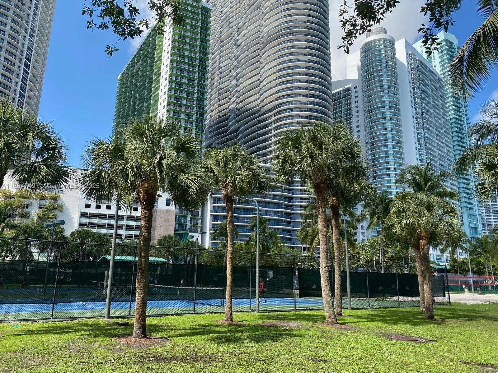 Small Image of 2001 BISCAYNE BLVD #2306, Miami Number 18