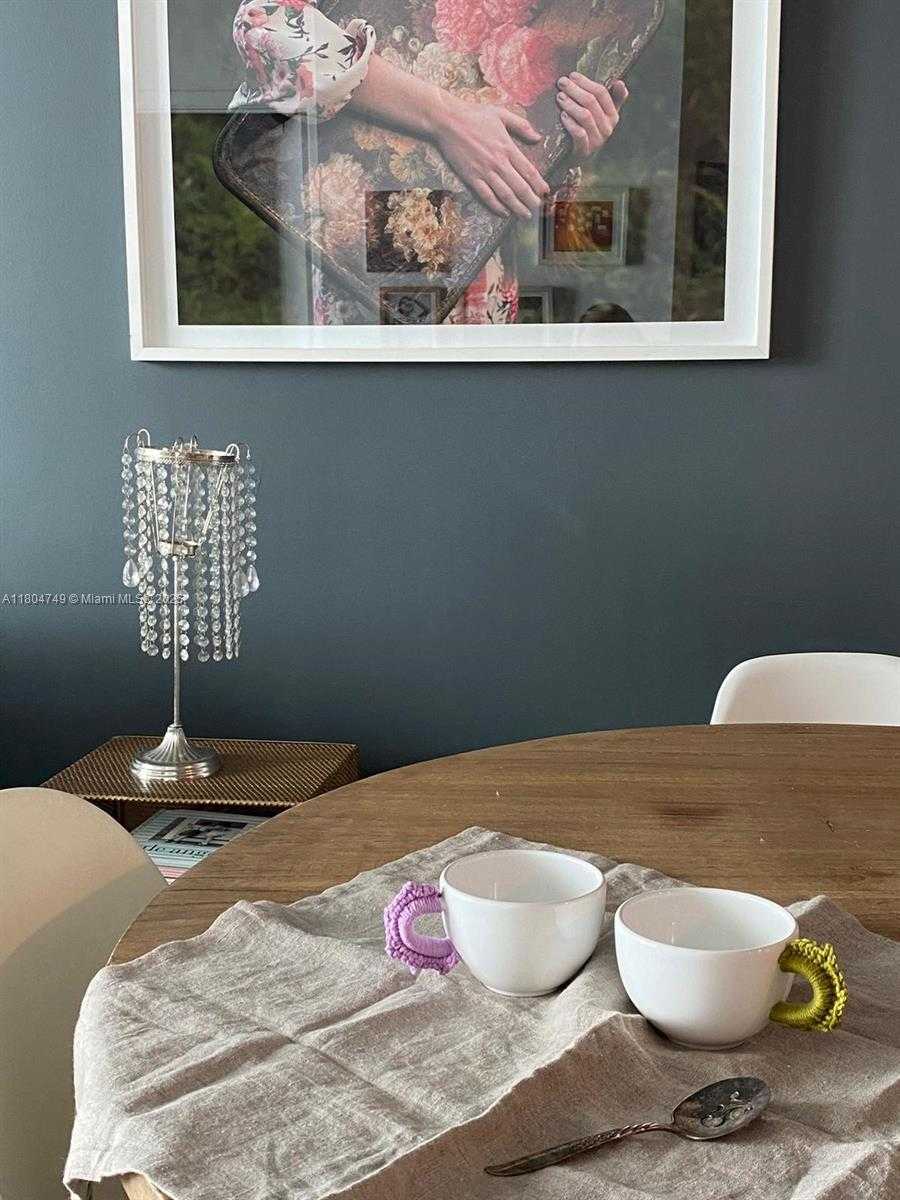 Small Image of 2001 BISCAYNE BLVD #2306, Miami Number 7