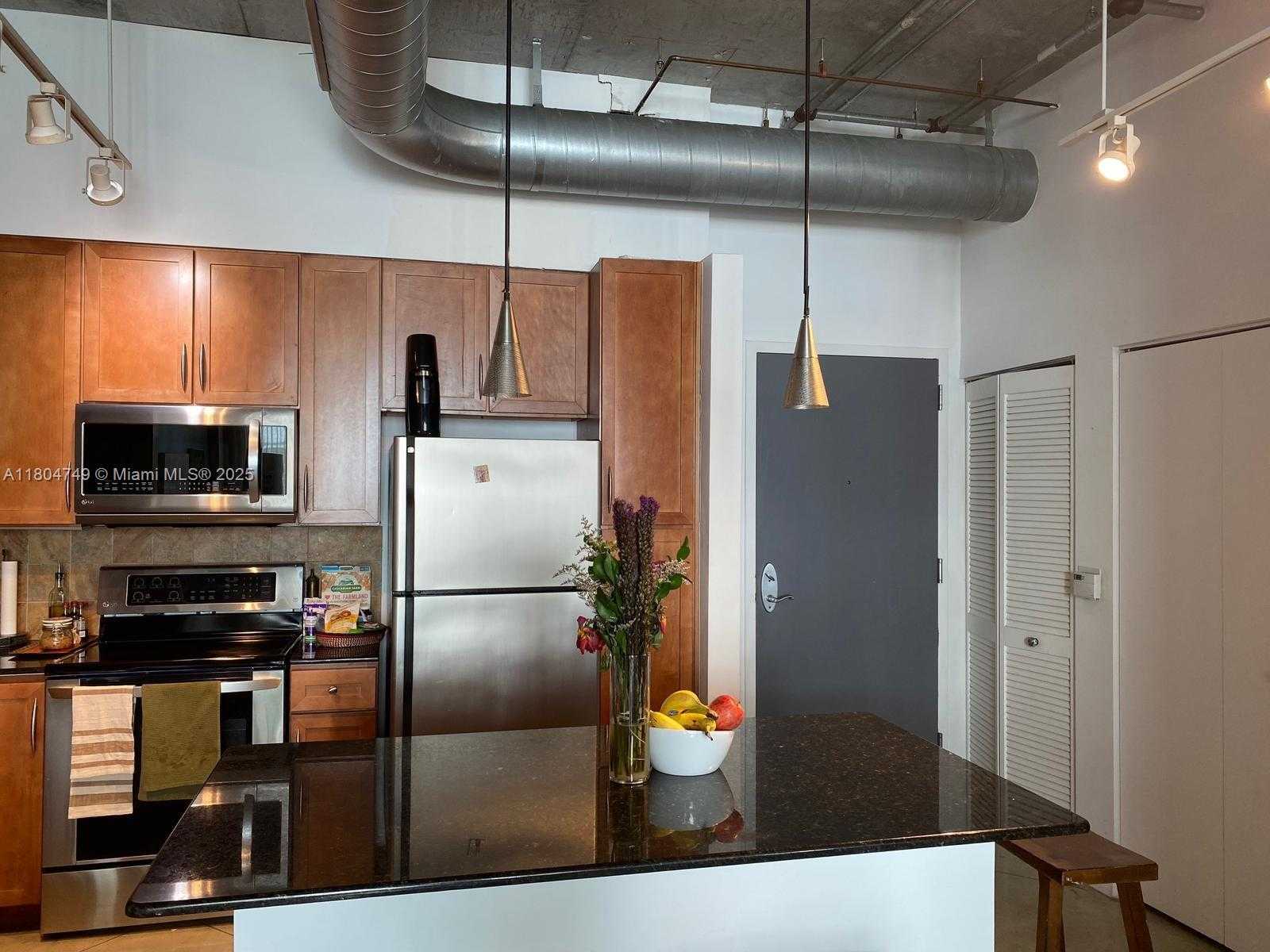 Small Image of 2001 BISCAYNE BLVD #2306, Miami Number 8