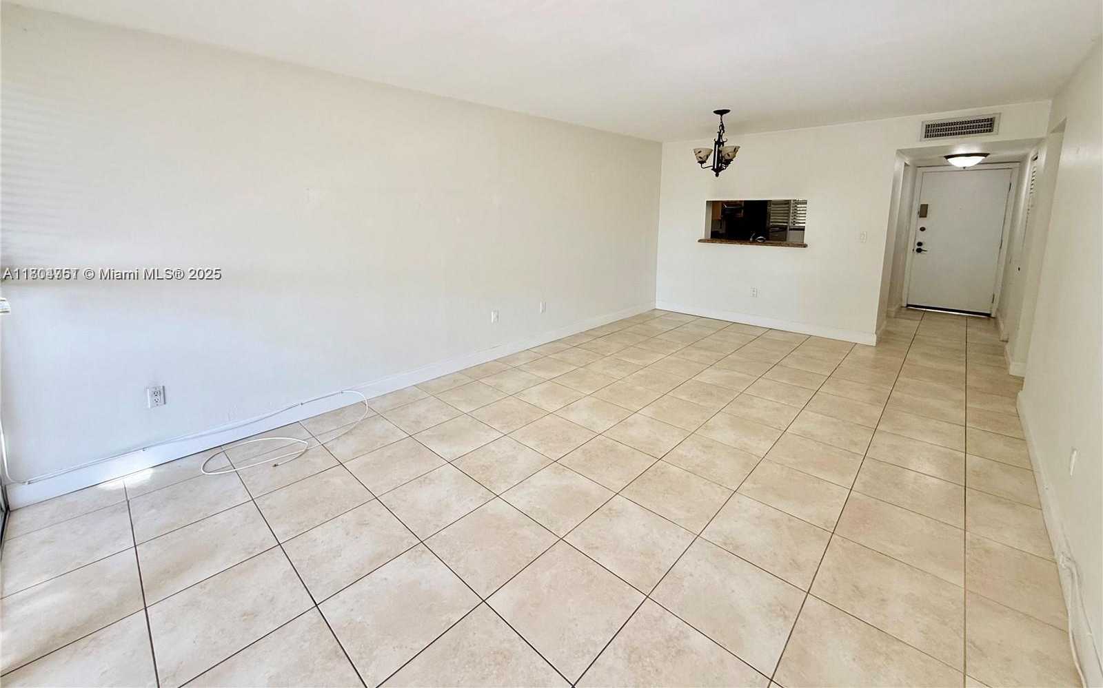 Small Image of 10825 SOUTH WEST 112TH AVE #302, Miami Number 3