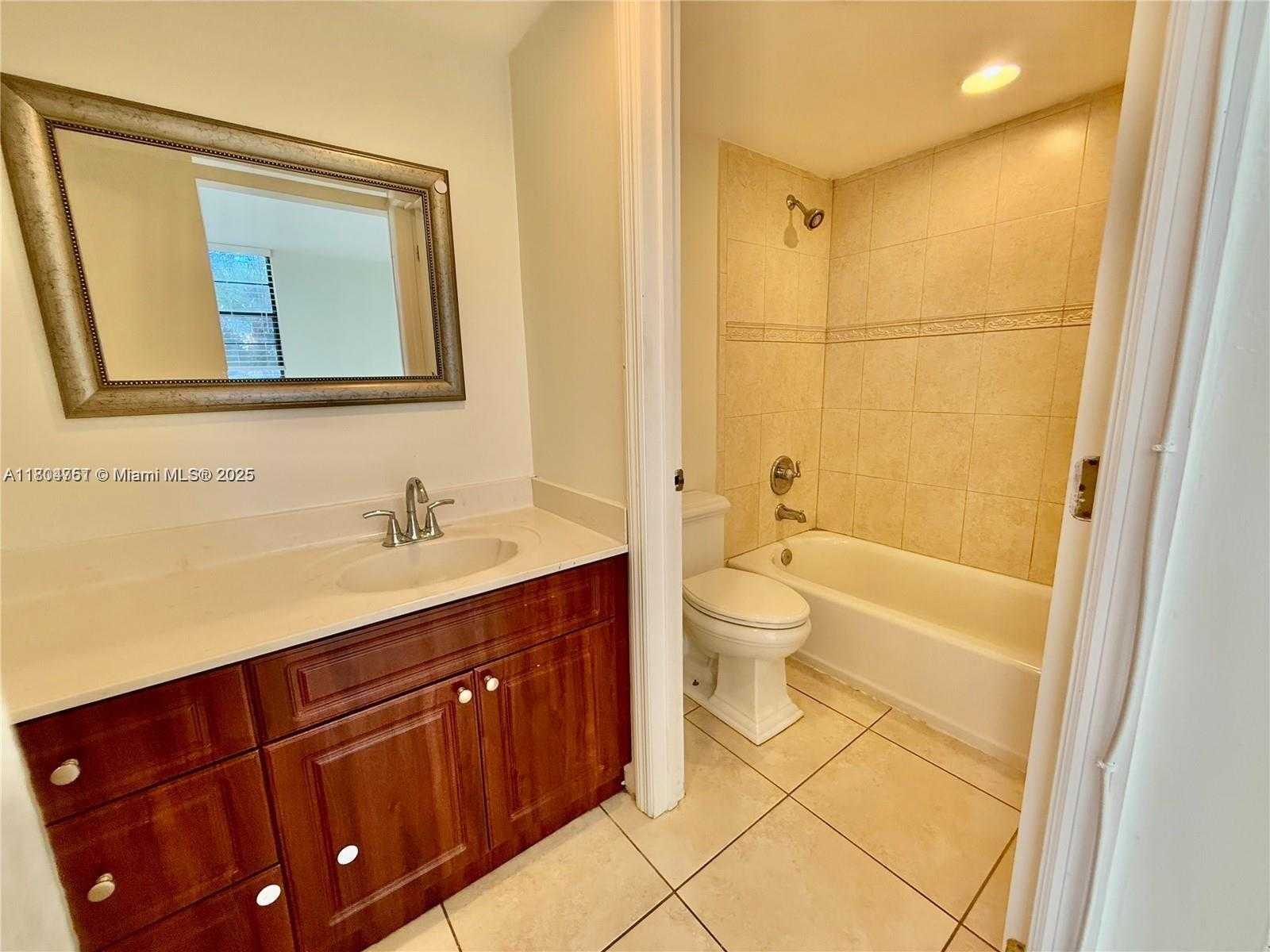 Small Image of 10825 SOUTH WEST 112TH AVE #302, Miami Number 8
