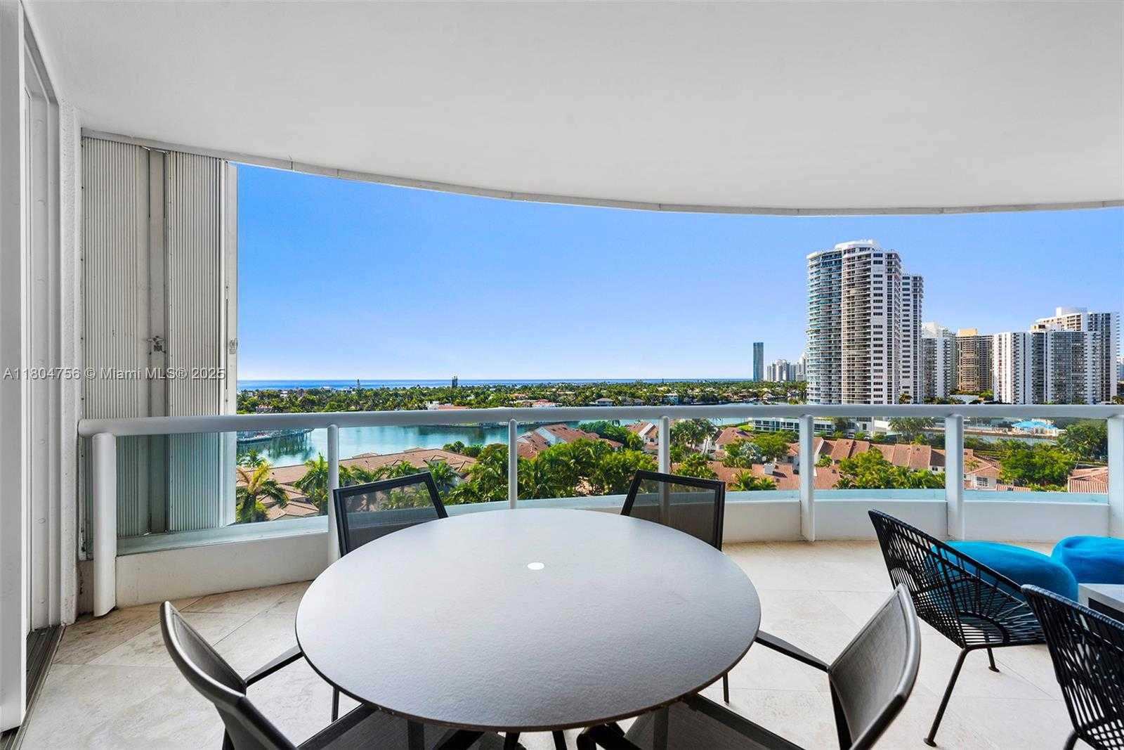 Small Image of 21050 POINT PL #1006, Aventura Number 40
