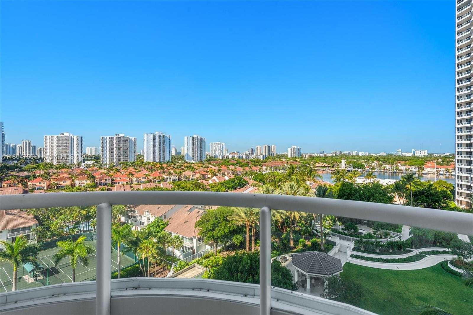Small Image of 21050 POINT PL #1006, Aventura Number 45