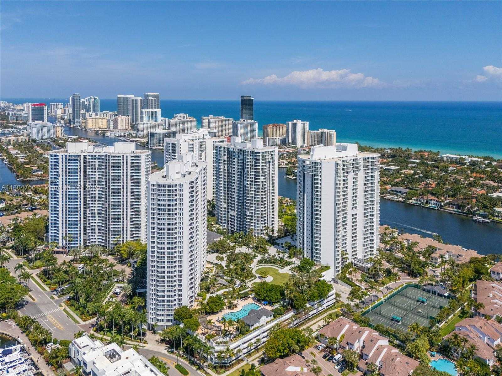 Small Image of 21050 POINT PL #1006, Aventura Number 53