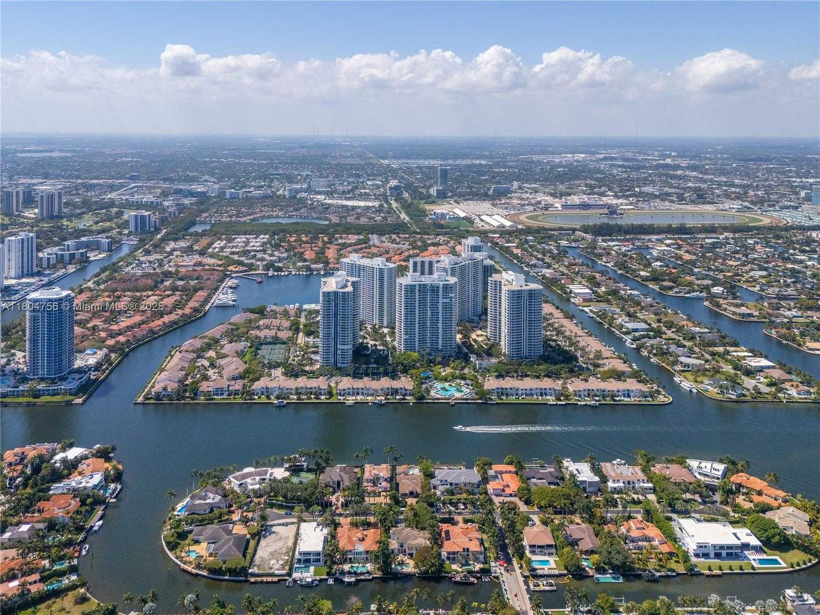 Small Image of 21050 POINT PL #1006, Aventura Number 54