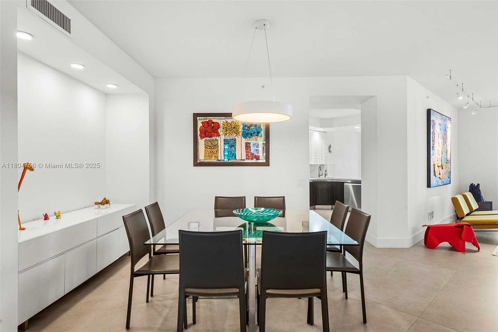 Small Image of 21050 POINT PL #1006, Aventura Number 7